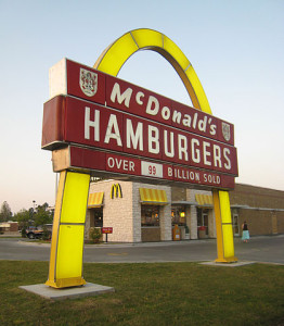 419px-Pine_Bluff_McDonalds_1962_Sign (1)